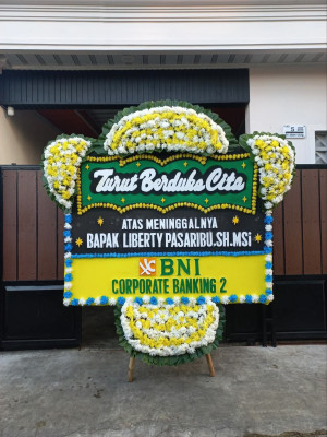 Papan Bunga Duka di Wonti