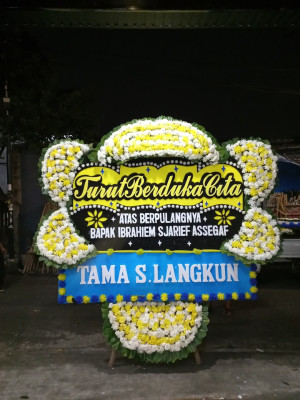 Papan Bunga Duka di Wonti