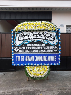 Papan Bunga Duka di Wonti